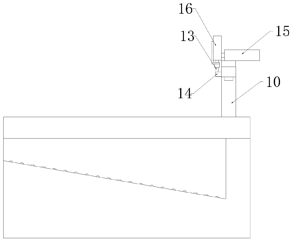 Discharging conveying device for packaging bag making machine