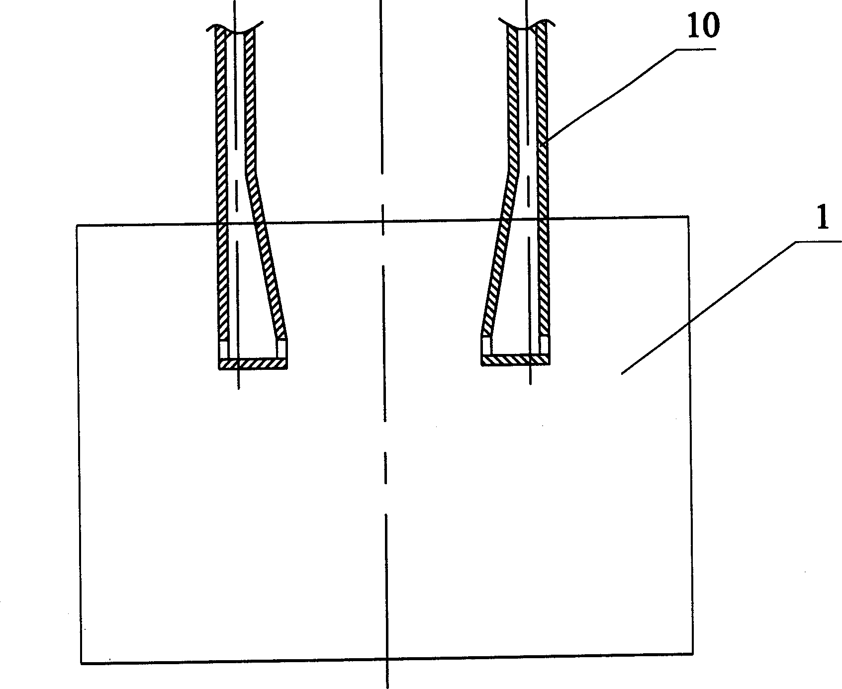 Method and device for slab continuous casting using two pouring openings