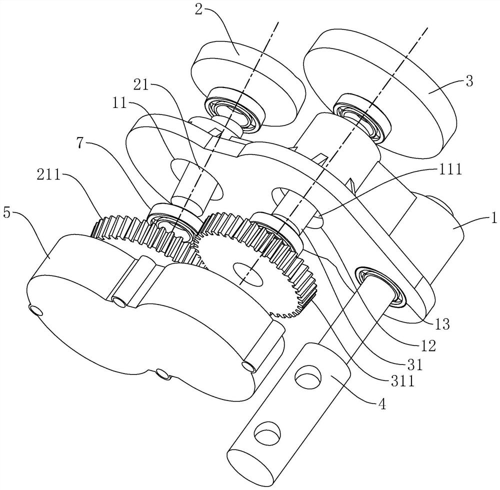 Shuttle propeller and circular weaving machine