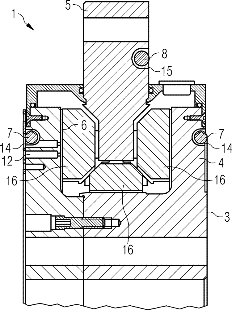 Arrangement controlling clearance of sliding bearing