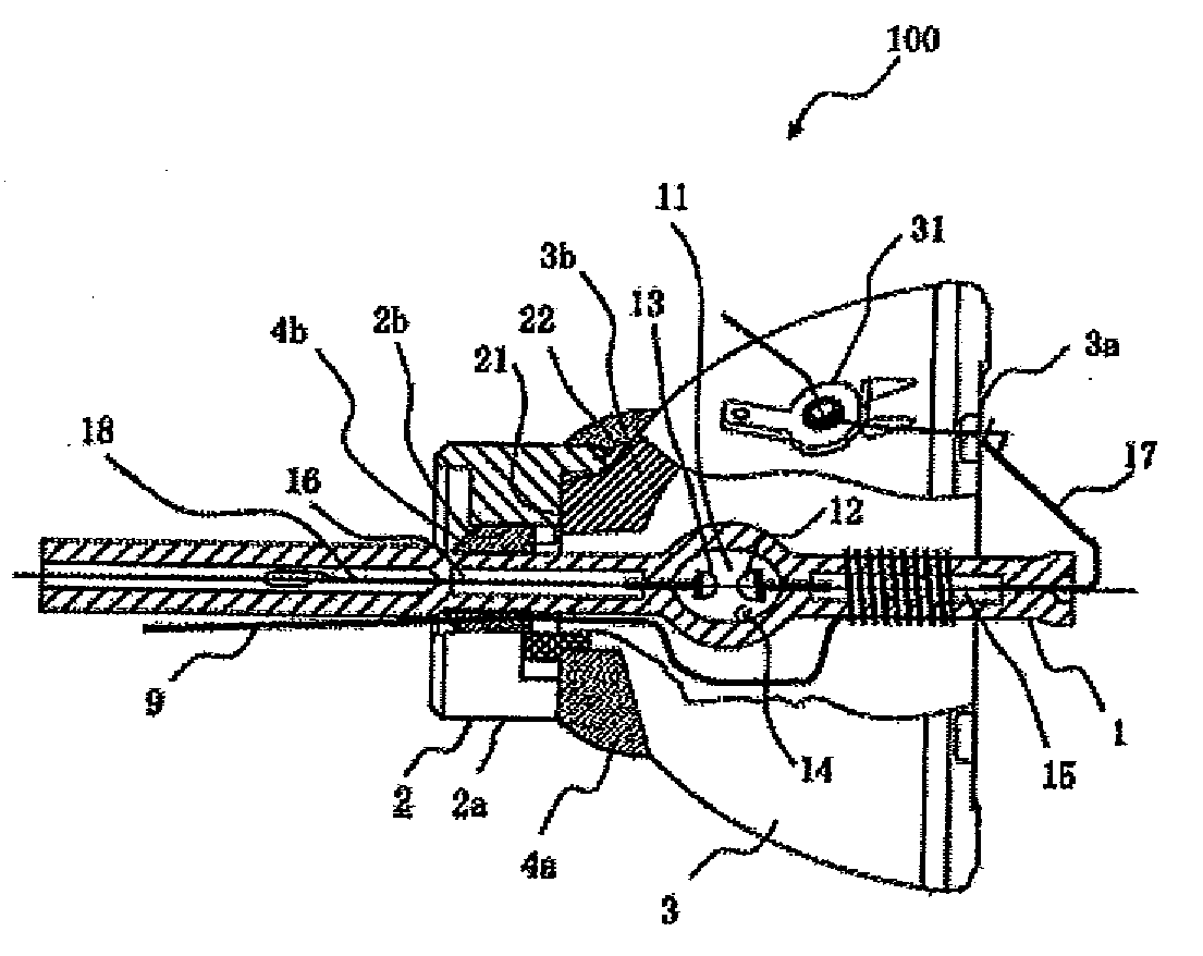 Discharge lamp with a reflective mirror