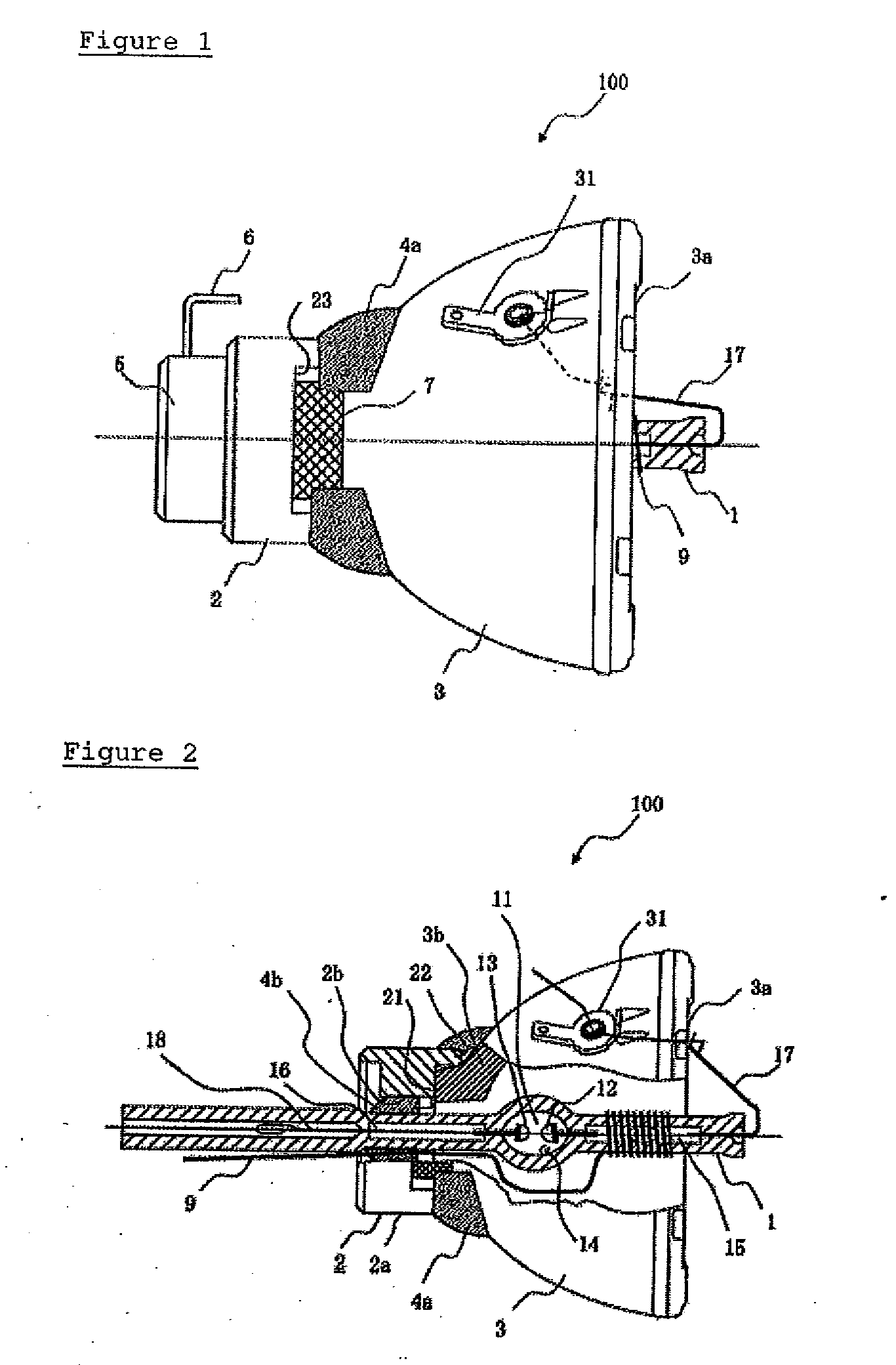 Discharge lamp with a reflective mirror