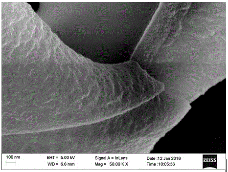 Adsorbing material for removing methylene blue from water, and method for removing methylene blue from water by using adsorbing material