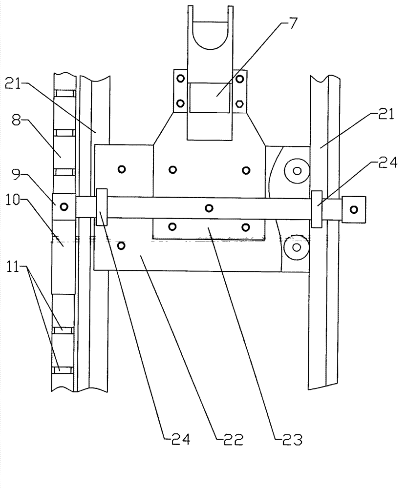 Main pipe punching device for radiator