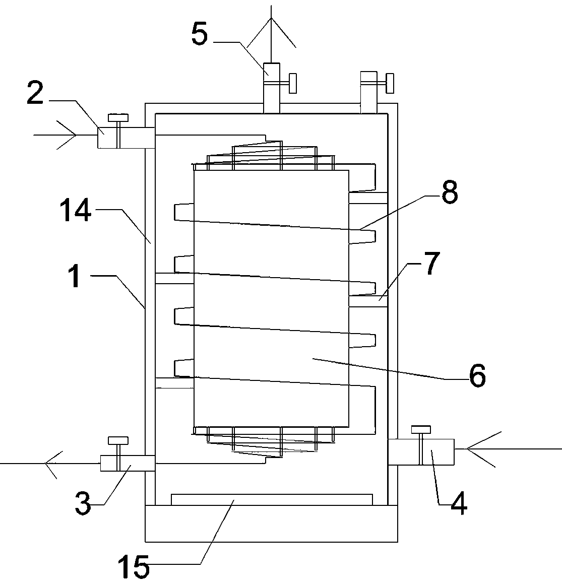 Heat storage device adopting concentric compounding a phase change material and water