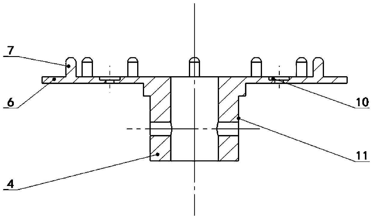 Flexible self-rotation coating clamp