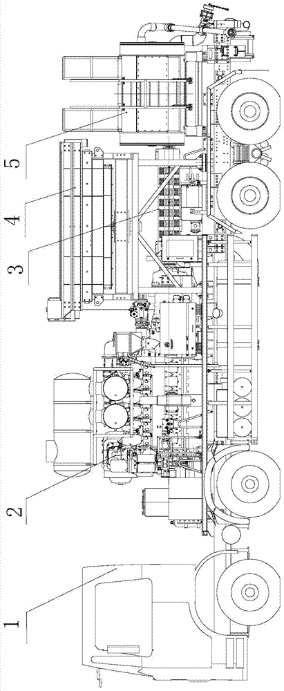 Fracturing truck and fracturing equipment set