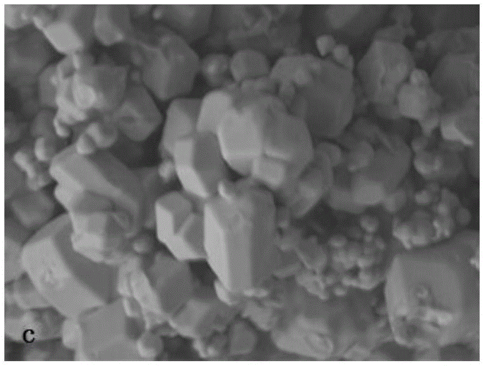 In-situ formation preparation method for gradient WC-strengthened CuW composite material