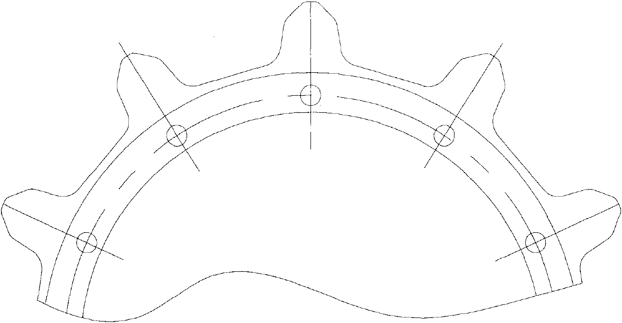 Gear profile heat treatment device for tank crawler drive gear