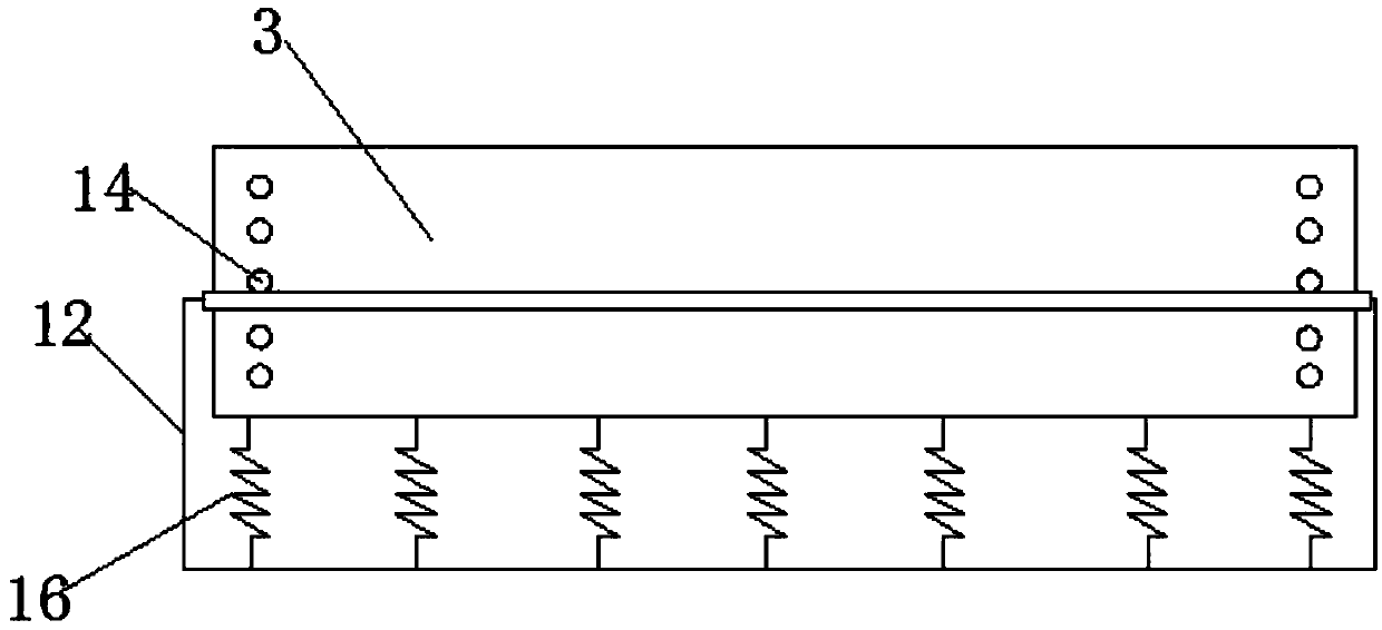 Rubber product cutting device with quick cutting effect