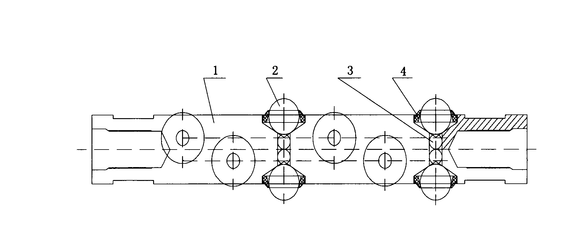 Anti-eccentric steel ball centering device