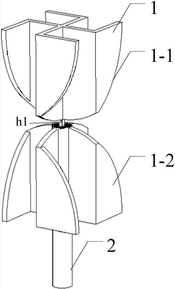 Small-sized intersecting and bending omnidirectional ultra-wideband antenna