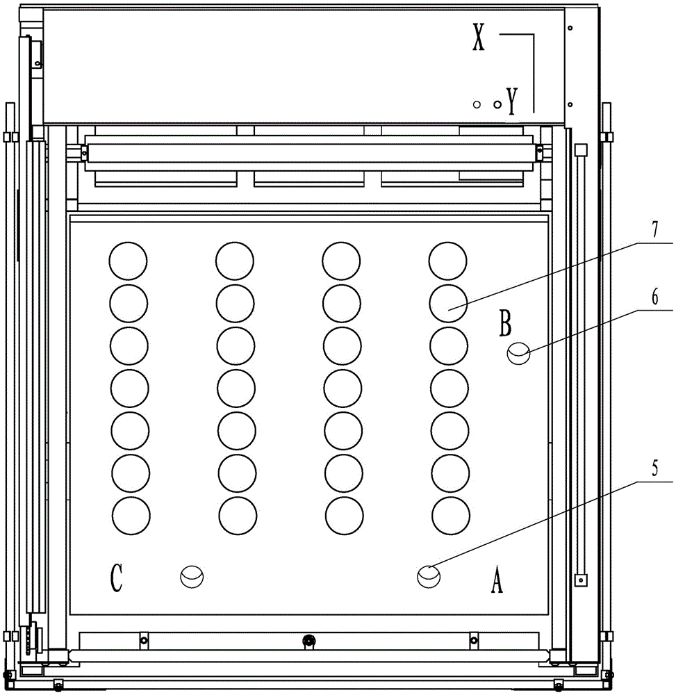 Screen printing machine for achieving inclined gravity feeding and automatic positioning