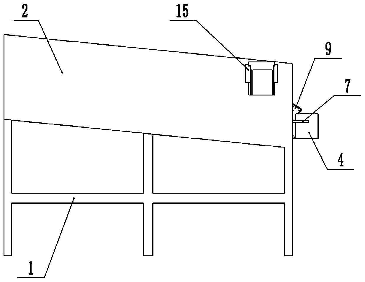 Plastic particle charging bin