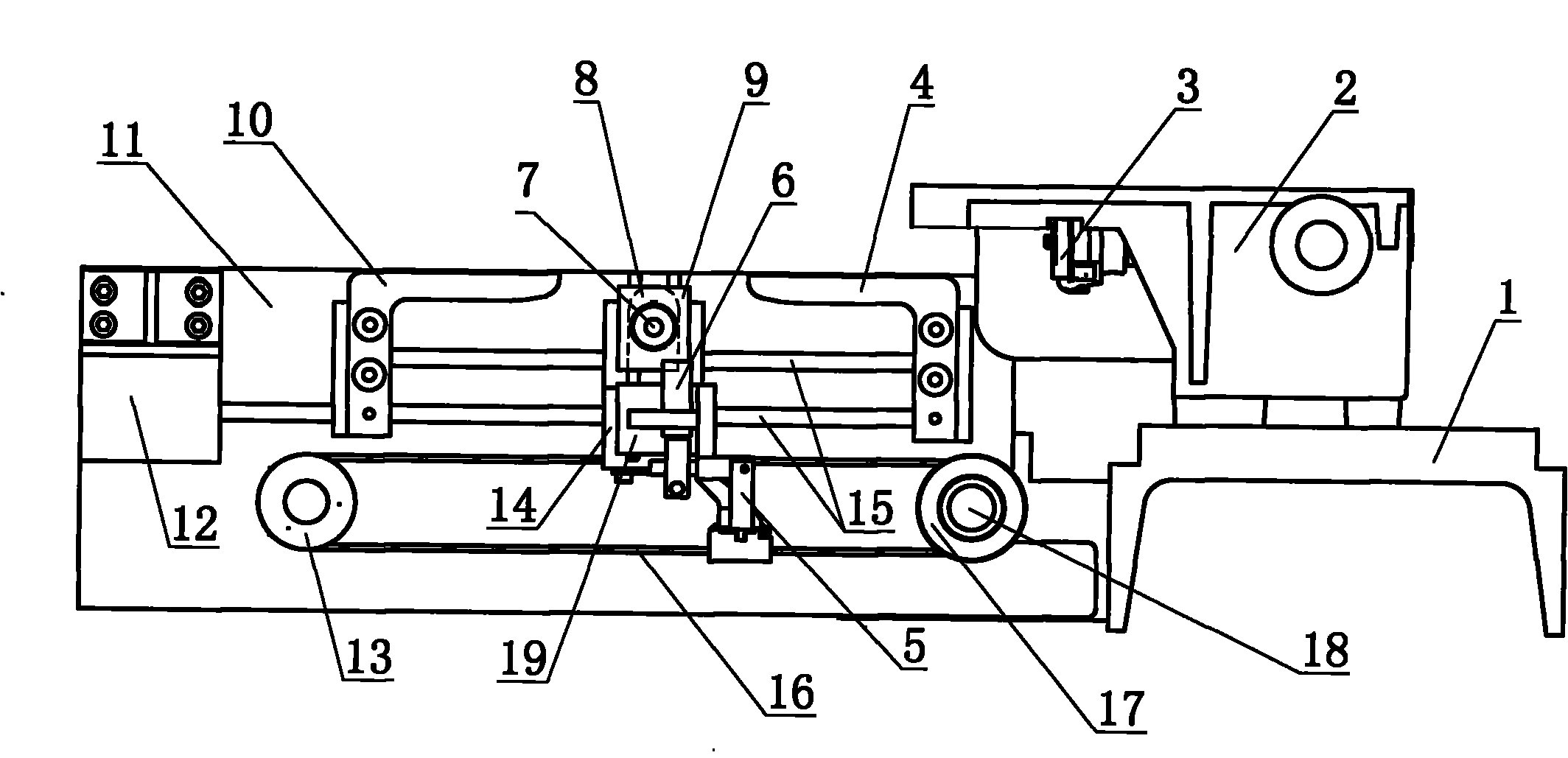 Automatic bottom line changing device of computer embroidery machine