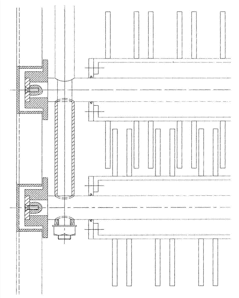 Mobile smash-type grid sewage removing machine