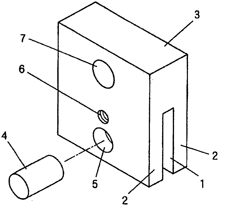 Wheel retaining tool, a manufacturing method thereof and knife flywheel retaining mechanism using wheel retaining tool