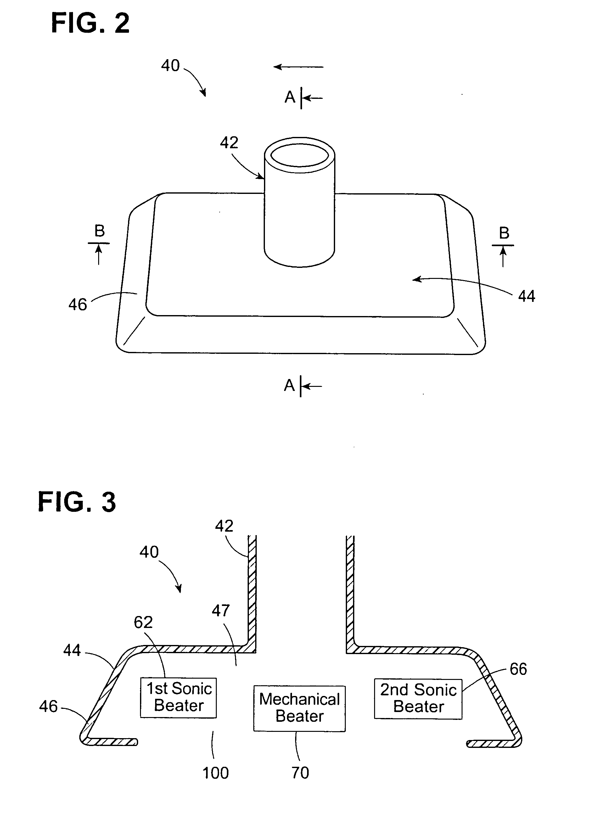 Vacuum cleaner nozzle including mechanical beater and sonic beater