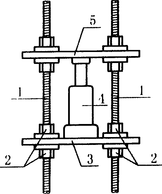 Jacking device for self climbing type poles and method for jacking self climbing type poles of high voltage iron towers