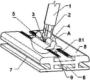 Water-absorbing cleaning device in detachable connection