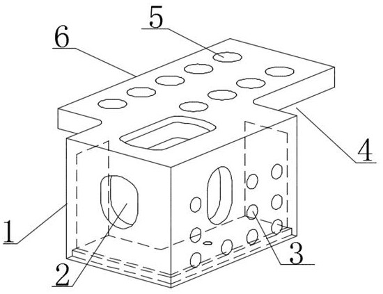 Novel corner fitting and connecting structure thereof