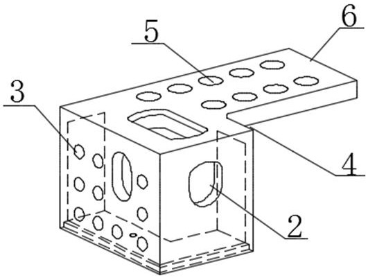 Novel corner fitting and connecting structure thereof