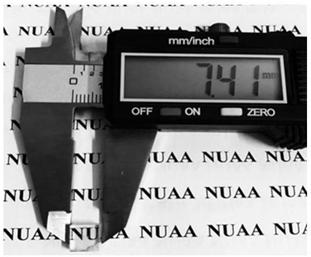 Organic-inorganic perovskite scintillator used for nuclear radiation detection and preparation method thereof