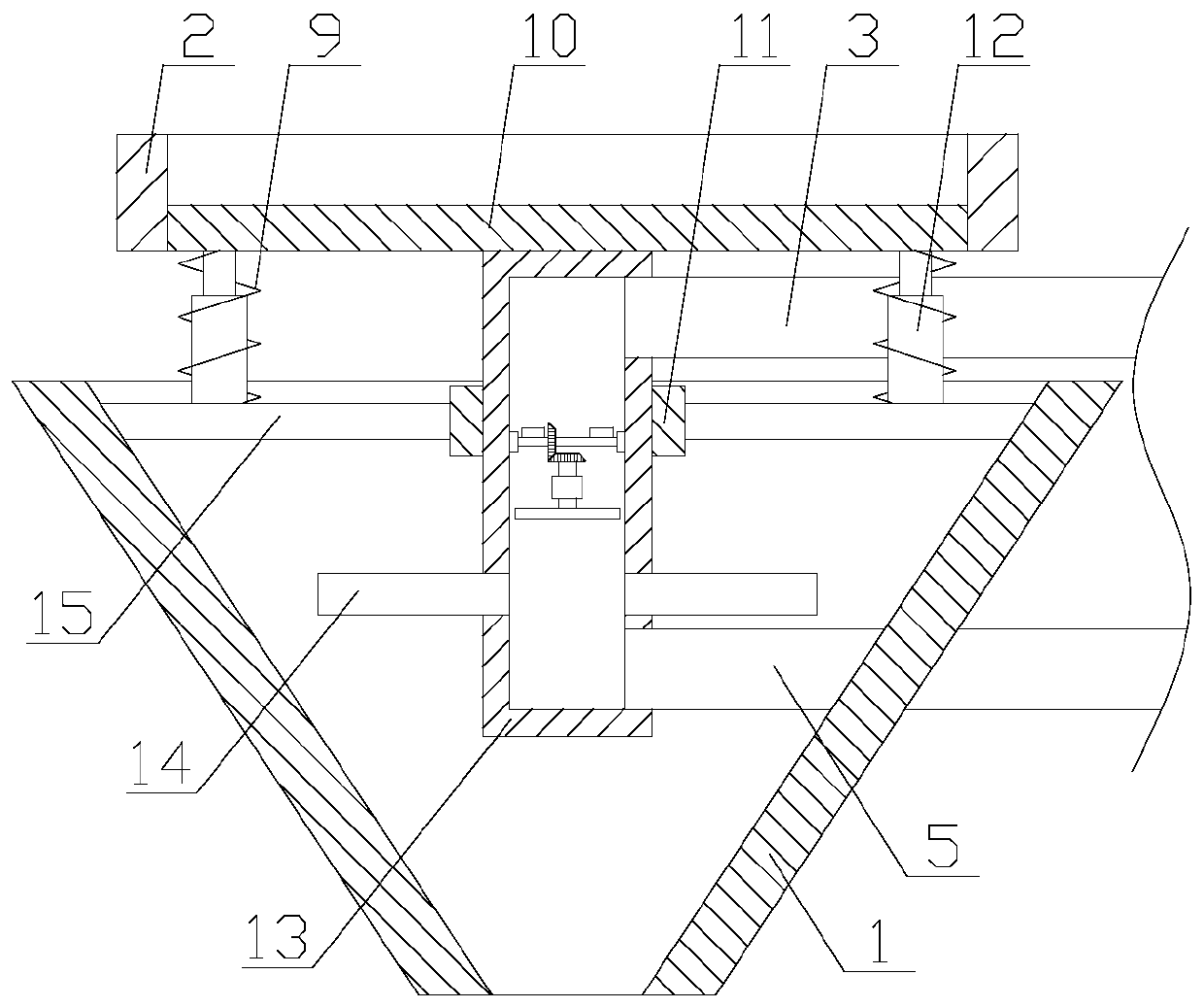 Injection molding machine with raw material preheating function