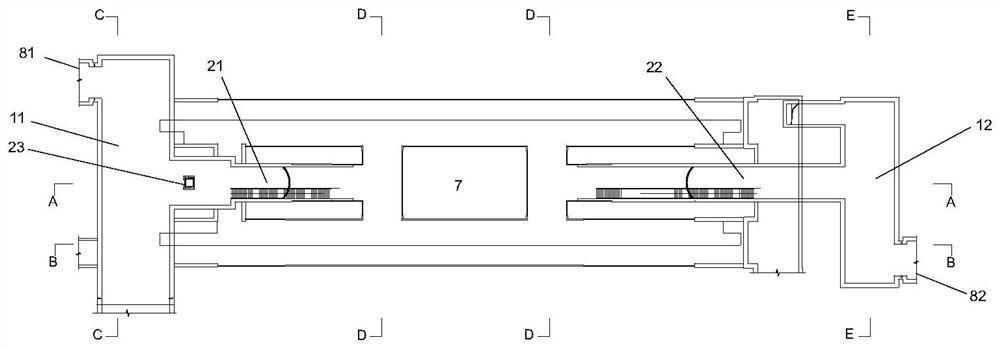 Underground excavation subway station with suspended station hall floor and independent track area and its construction method