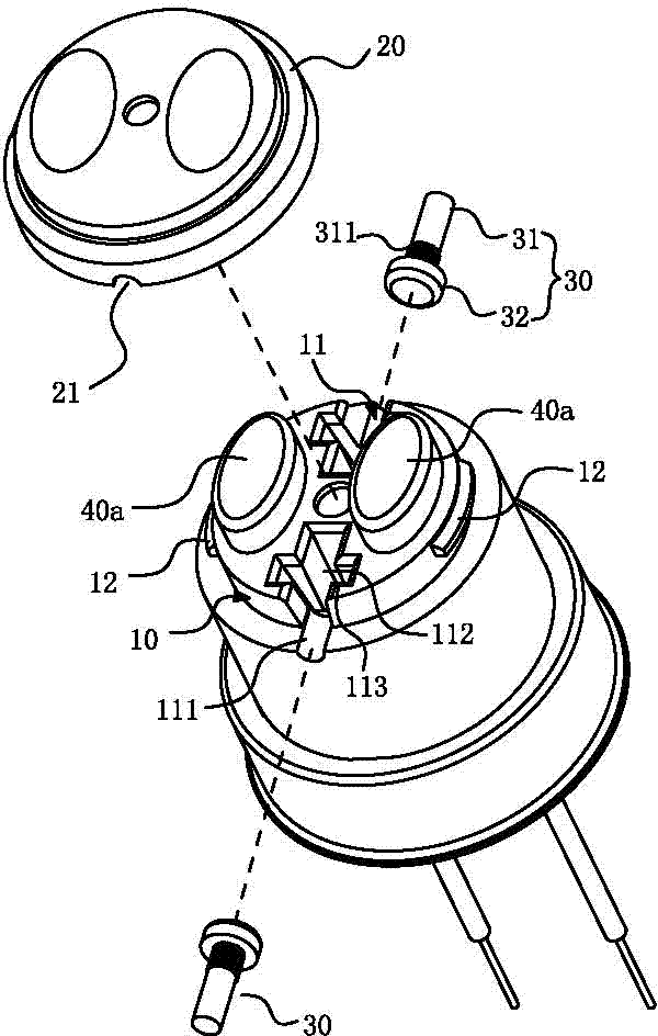 Clamping-nail fixing structure for lamp cap