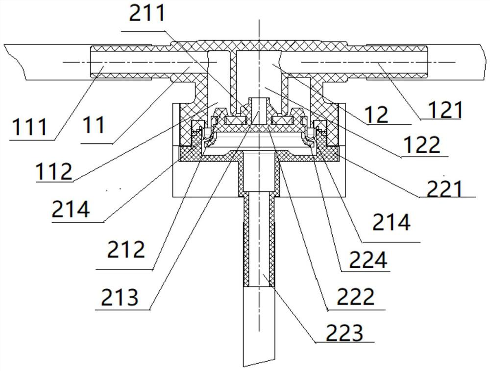 On-off valve, waterway structure and water purifier