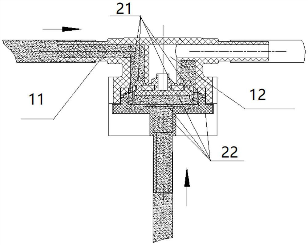 On-off valve, waterway structure and water purifier