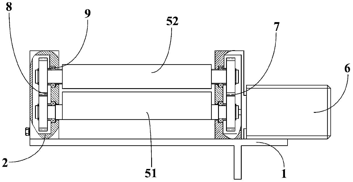 Eccentric ramie clamping device of ramie peeling machine and ramie peeling machine