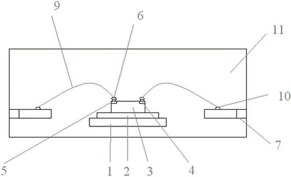 Dense-pitch small-pad copper-wire bonded single intelligent card (IC) chip packing piece and preparation method thereof