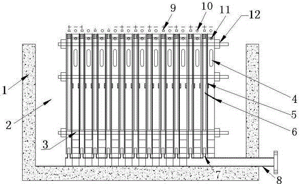 A device for electrowinning nickel or cobalt