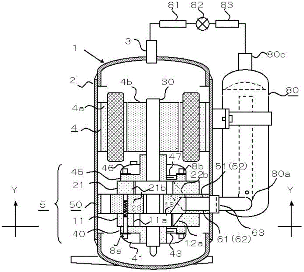Multi-cylinder rotary compressor and refrigeration device with same