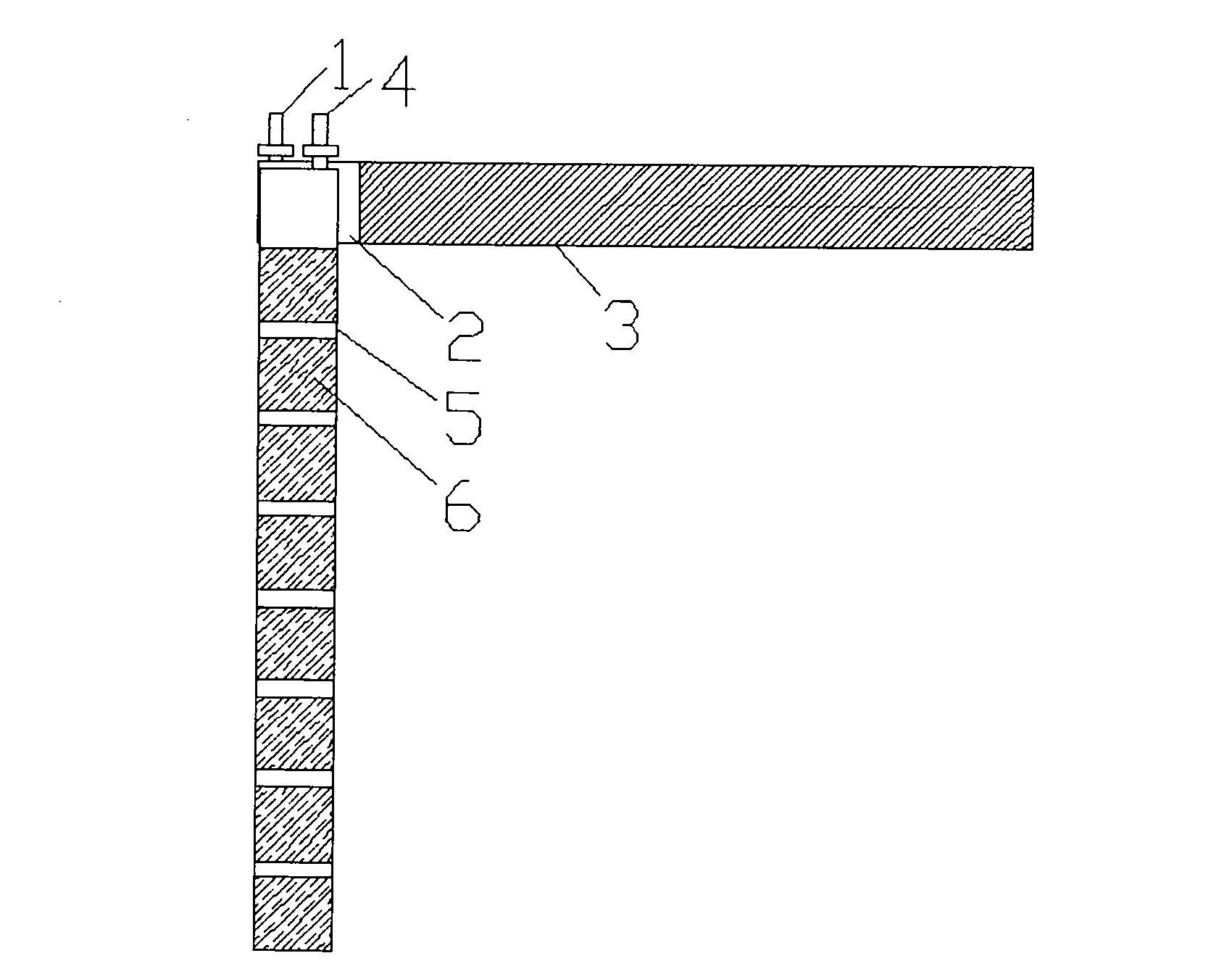 Lithium ion battery and combination method of pole pieces thereof