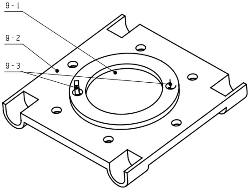 Ultra-narrow band optical filter temperature control configuration with accurate temperature control in wide temperature range and assembling and adjusting method of ultra-narrow band optical filter temperature control configuration