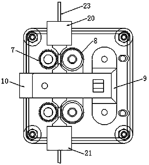 Belt drive dual gear feeding mechanism of FDM type 3D printer