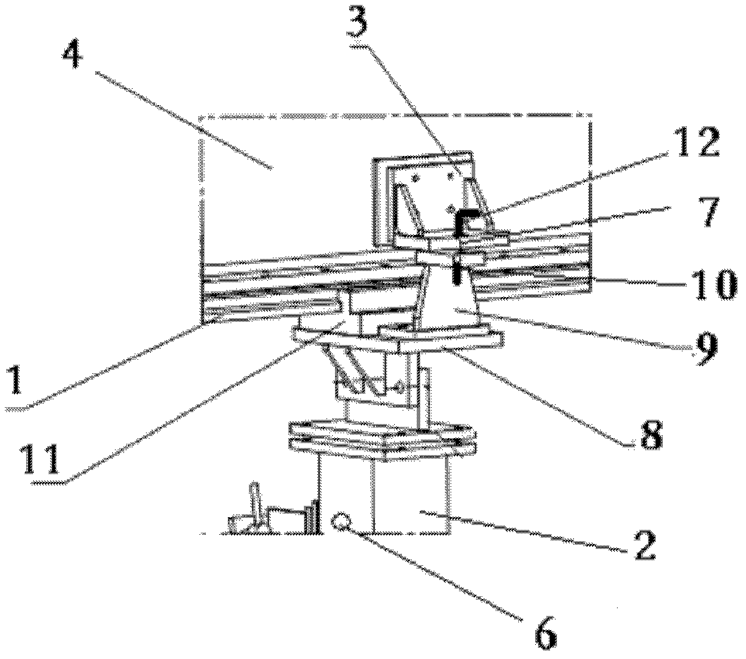 Movable clamping plate structure