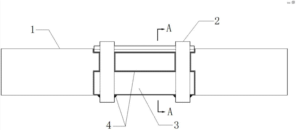 Combined strengthening type bulking-preventing device capable of preventing submarine pipeline from bulking-propagation