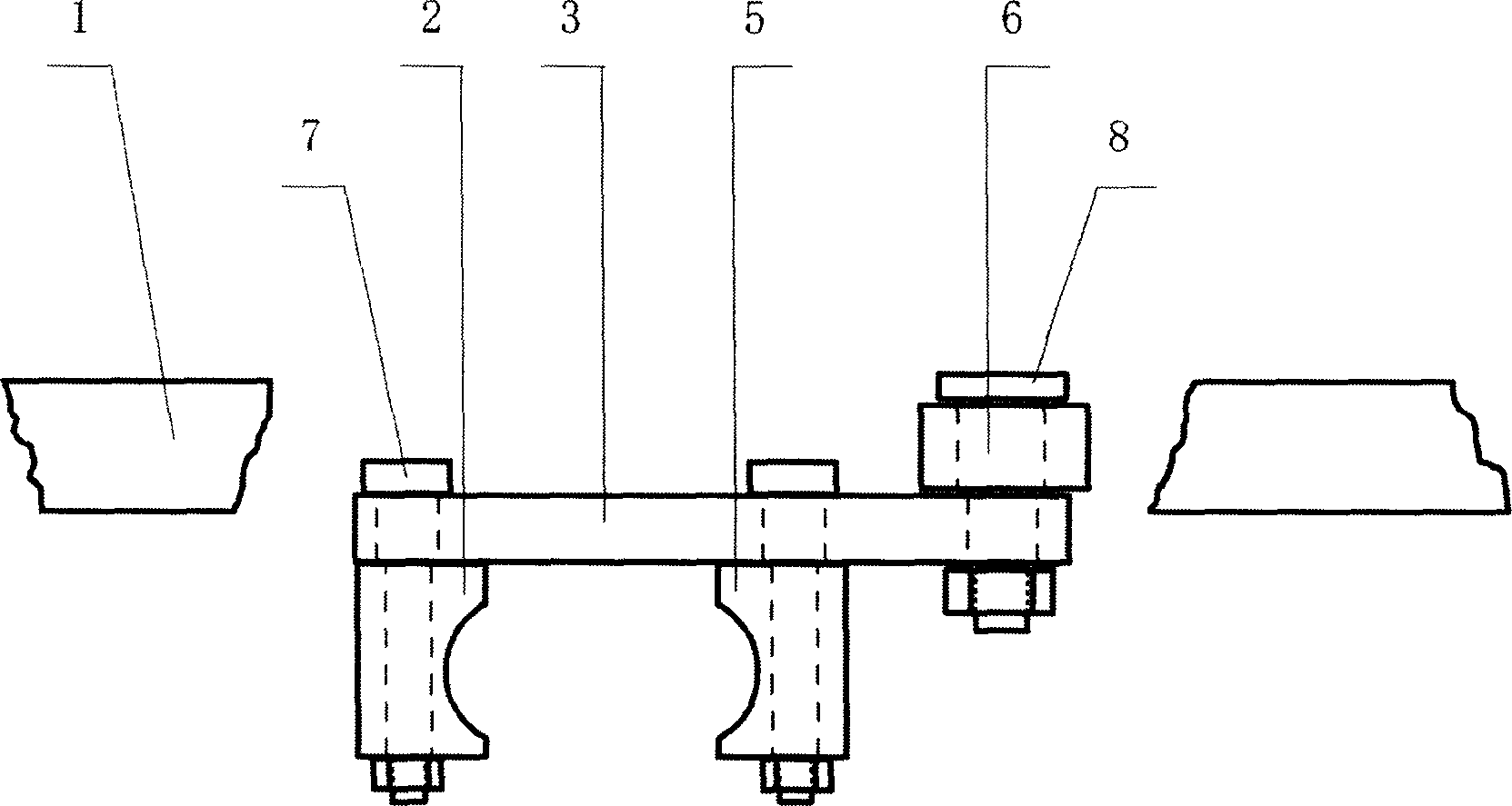 Lifting rod manioc harvester