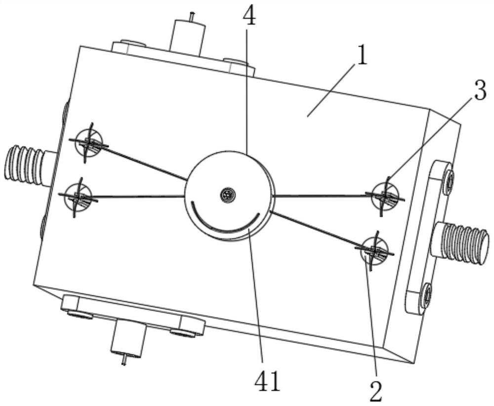 Communication base station antenna low noise amplifier