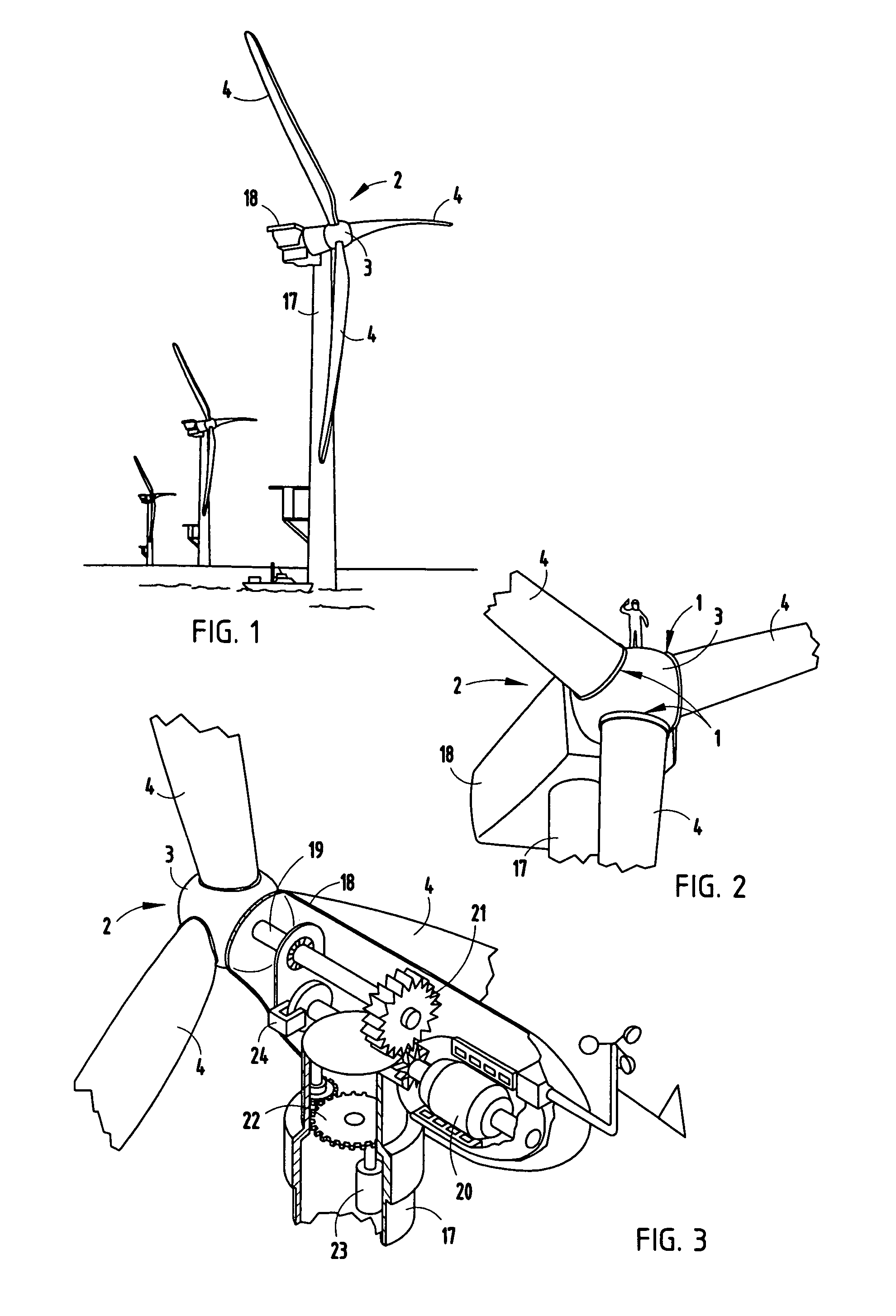 Wind turbine pitch bearing and method