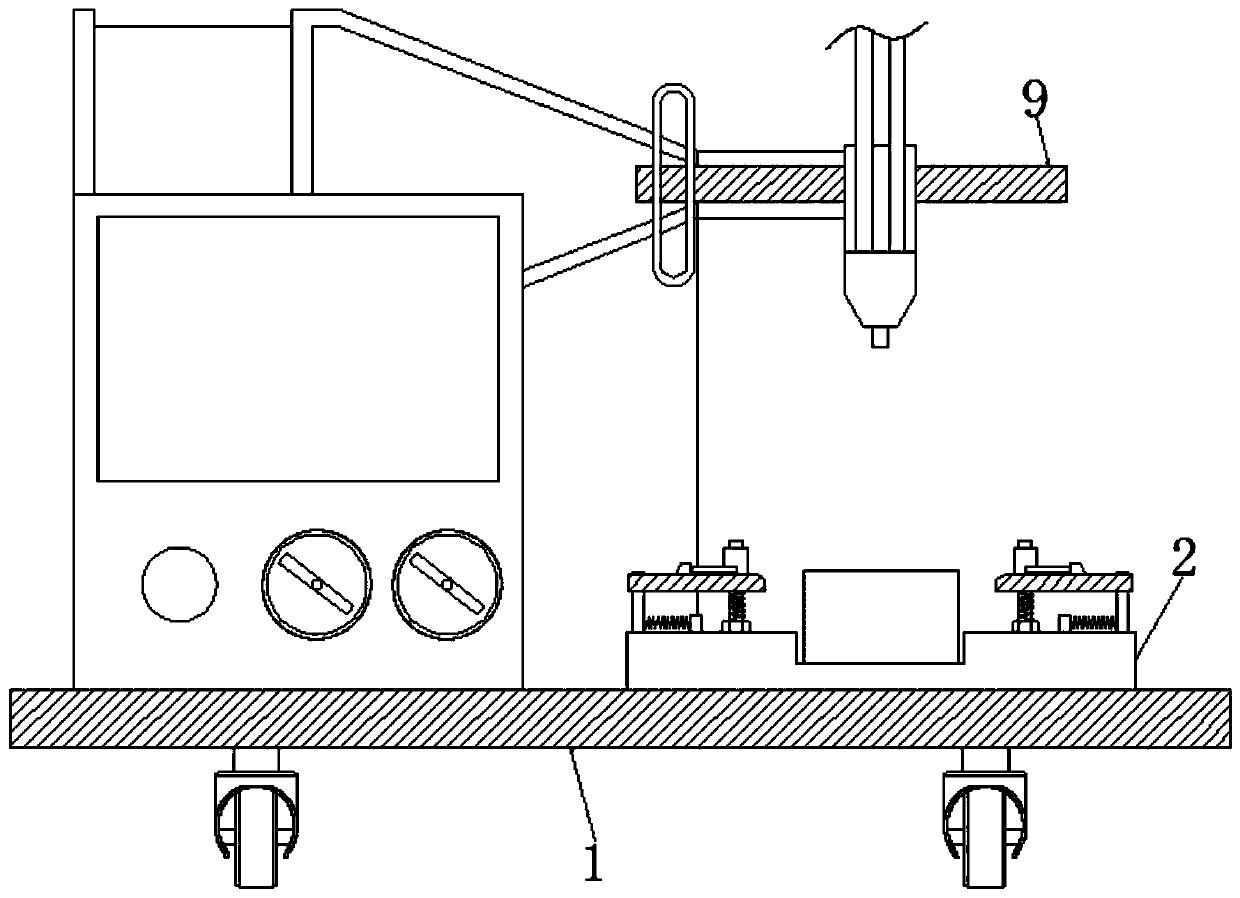 Floor paint spraying device capable of ensuring quantification and uniform paint spraying based on intermittent motion