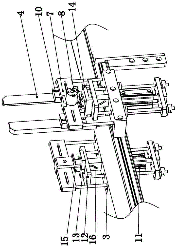 Conveying belt type automatic feeding device