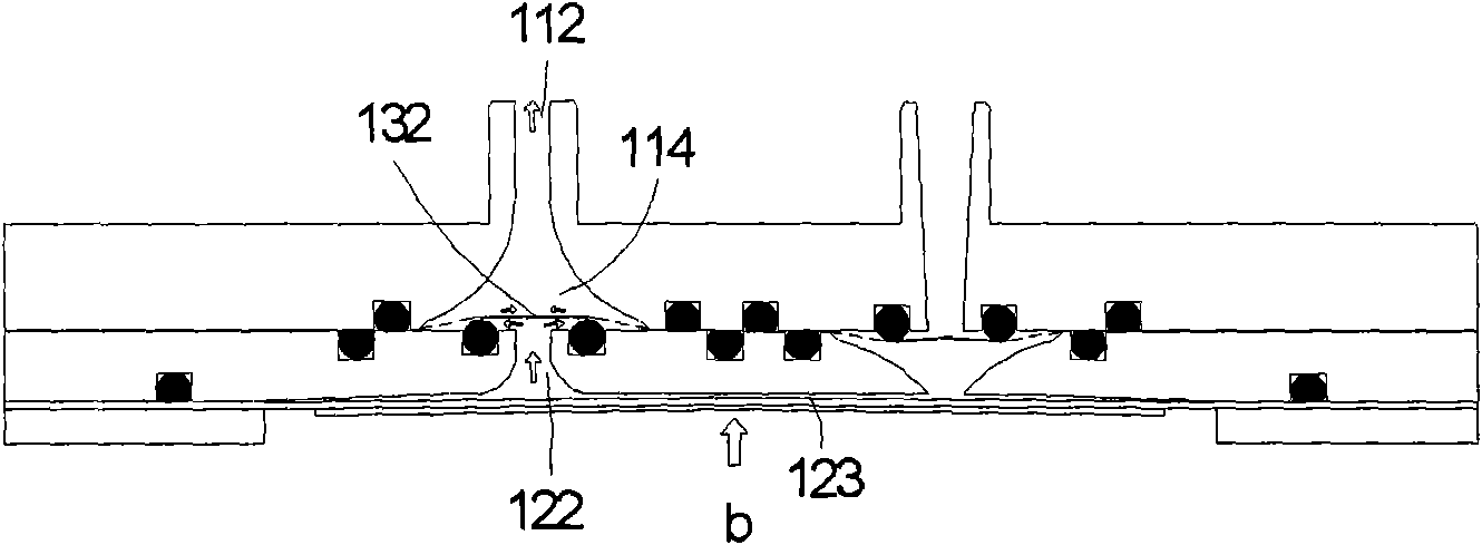 Fluid transporting device