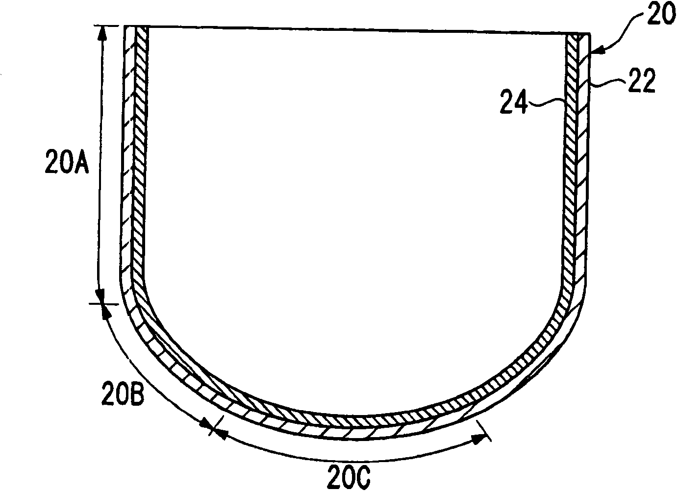 Quartz glass crucible and silicon single crystal pulling method using same