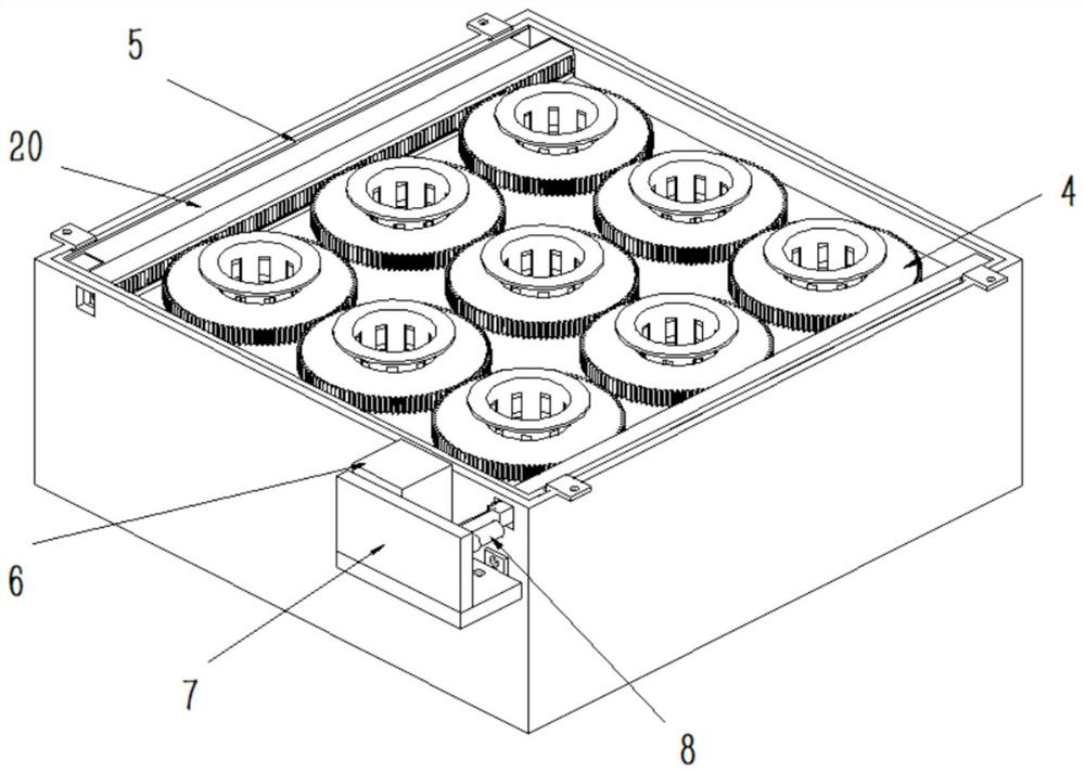 Hydroponic device for uniformly supplementing light under lettuce leaves