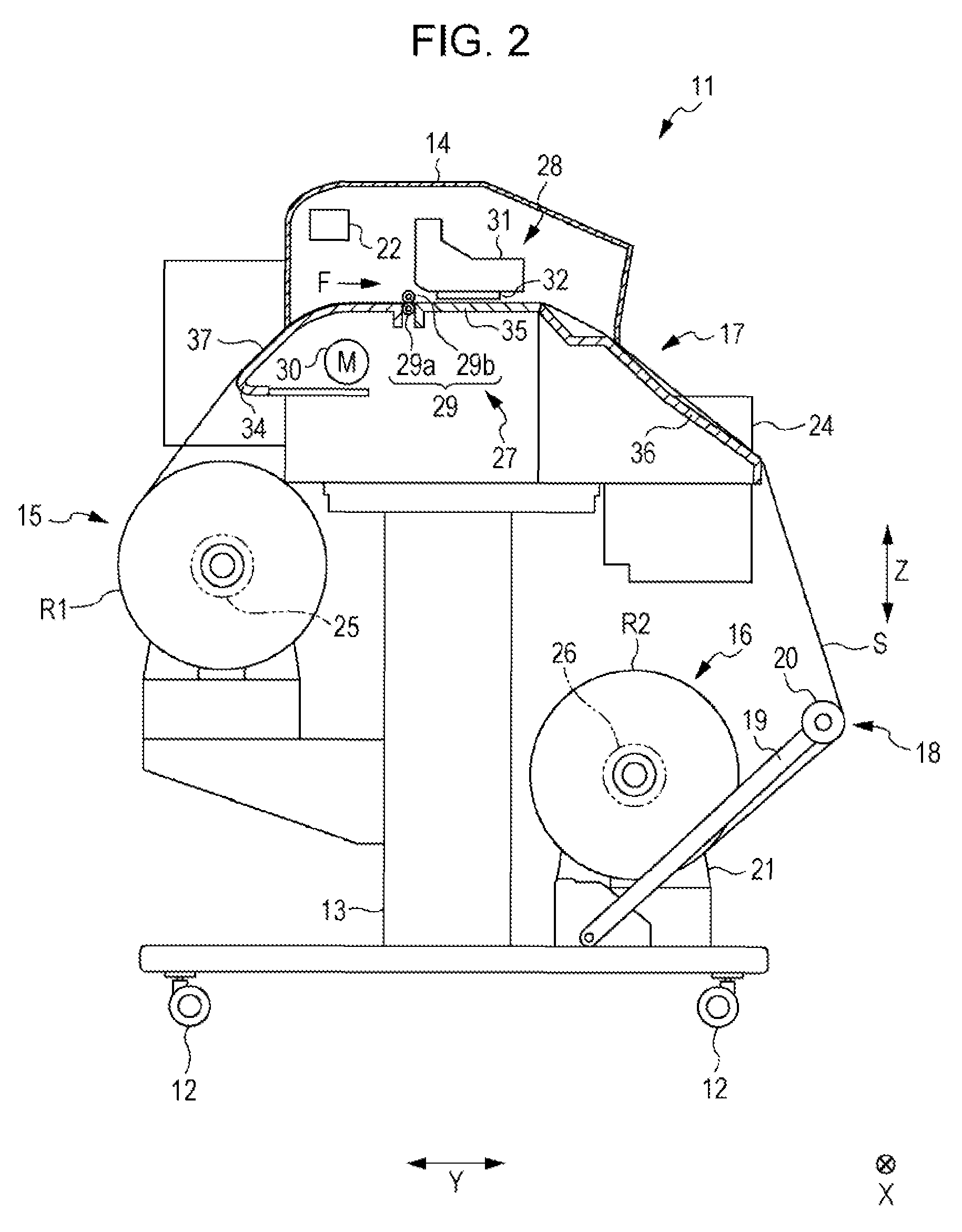 Transporting apparatus and recording apparatus